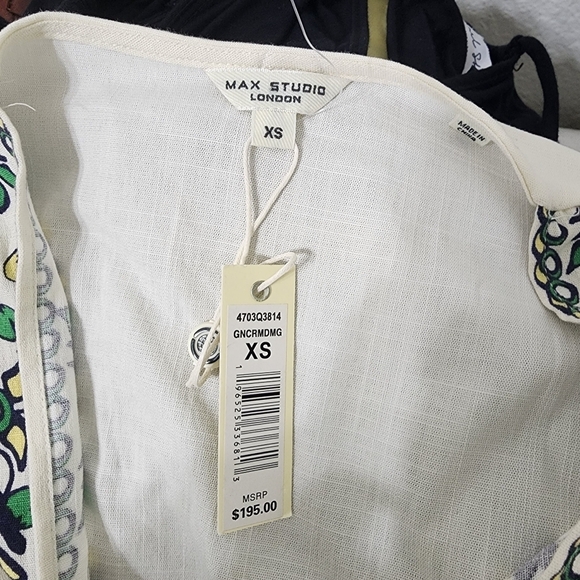 NWT Max Studio London Cream Boho Top Size XS - Picture 9 of 11